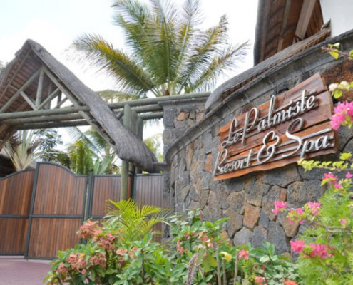 Le Palmiste Resort and Spa Entrance
