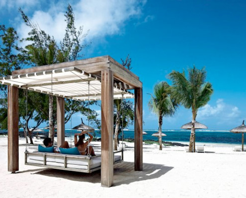 Long Beach Hanging Bed