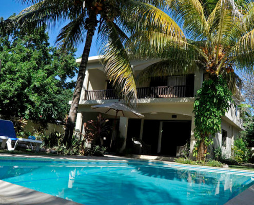 Villa Vakoa Pool and House Villa Vakoa Pool and House